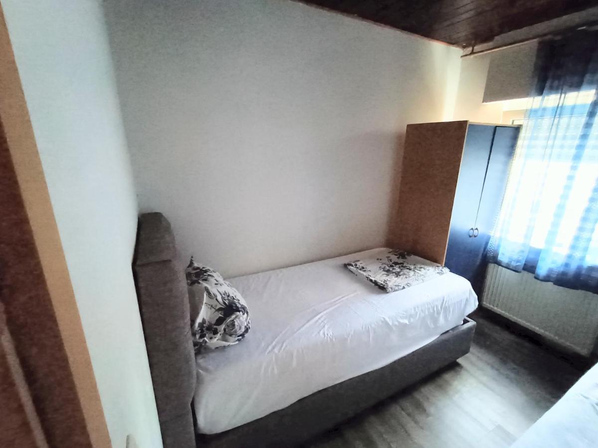 Fmi 9 Accommodation Раунхайм Екстериор снимка